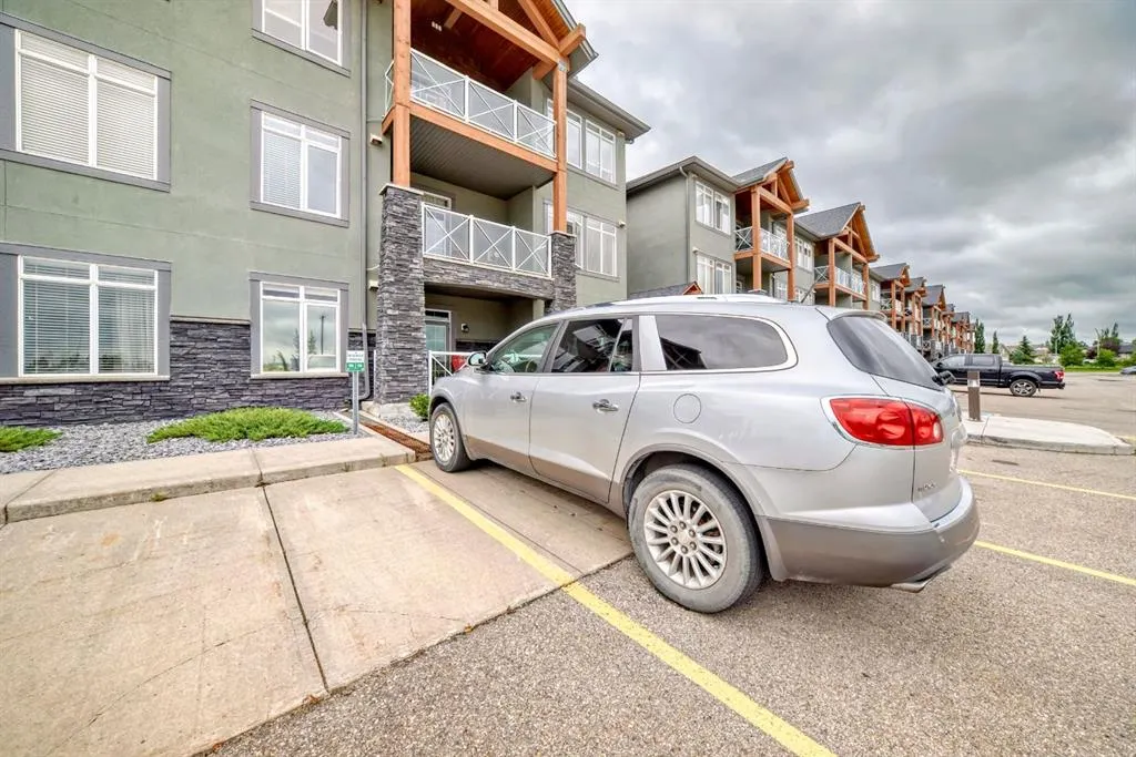 1005B Westmount Drive #111