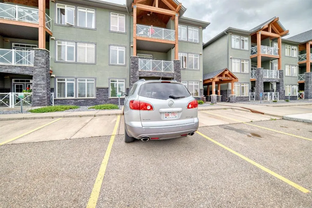 1005B Westmount Drive #111