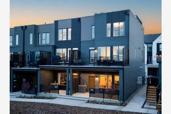 708 Sovereign Common SW