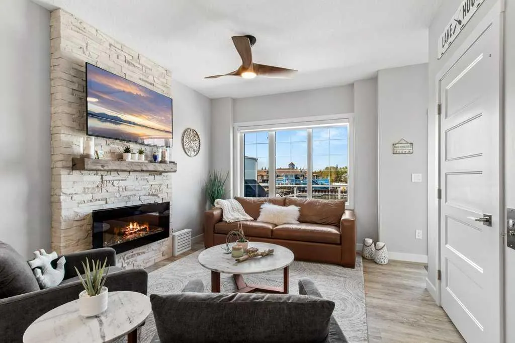 5210 Lakeshore Drive #113