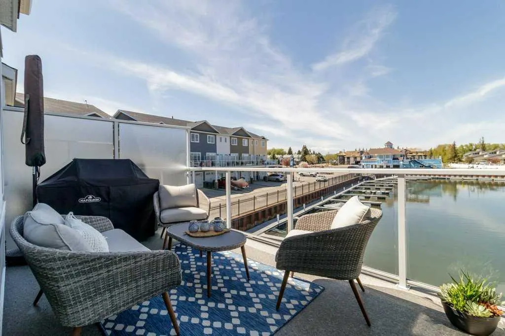 5210 Lakeshore Drive #113