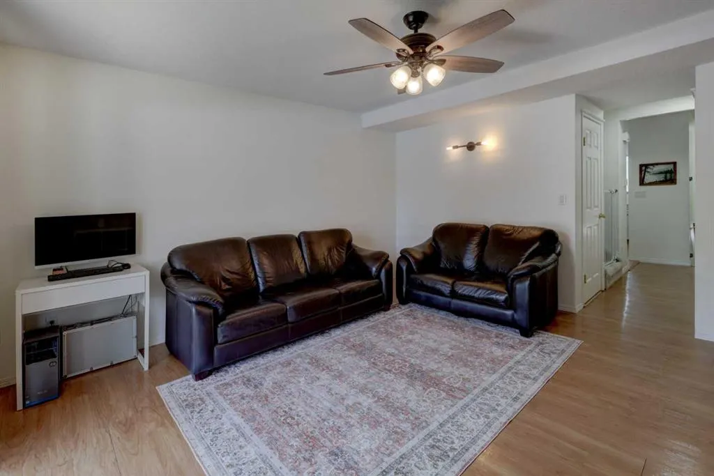 707 Westmount Drive #10