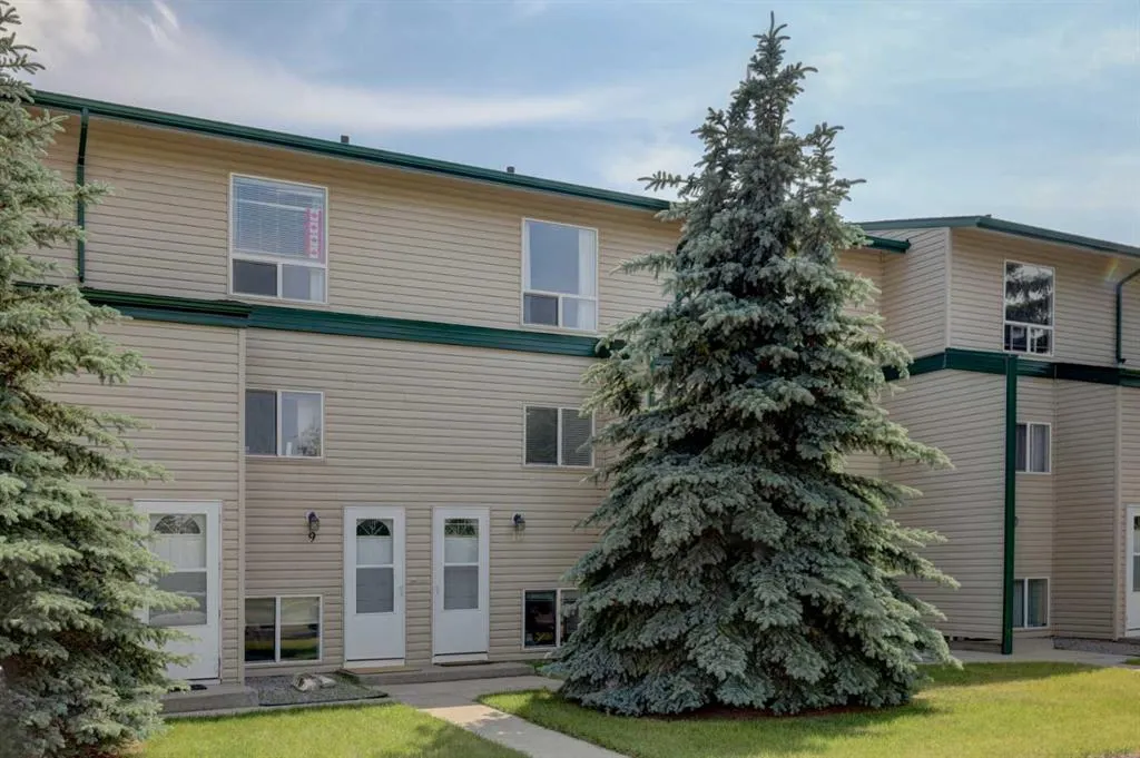 707 Westmount Drive #10