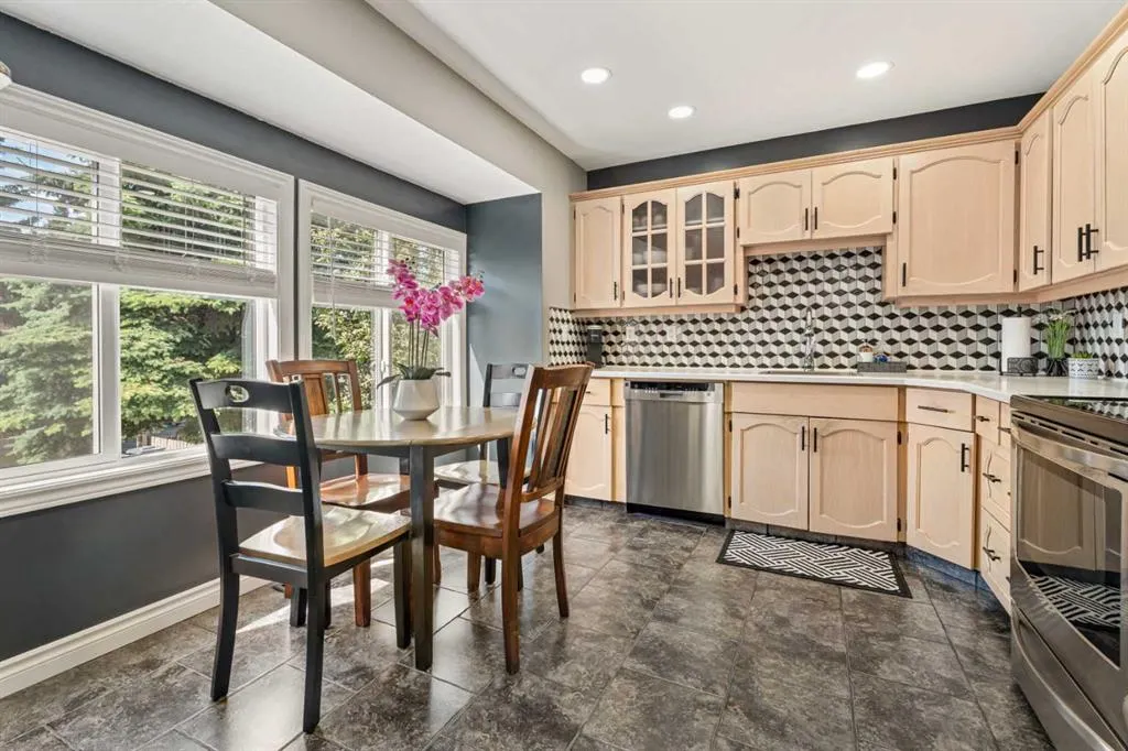 49 Lock Crescent