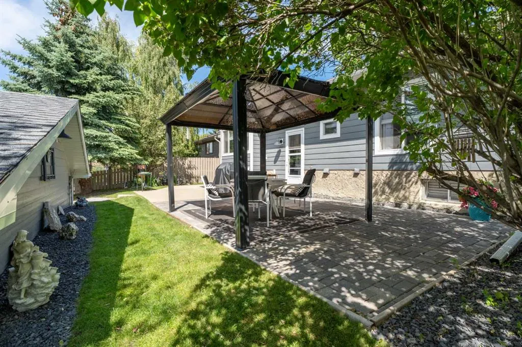 49 Lock Crescent