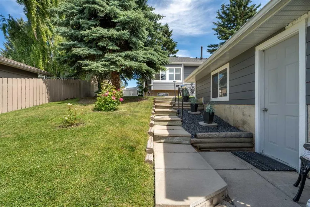 49 Lock Crescent