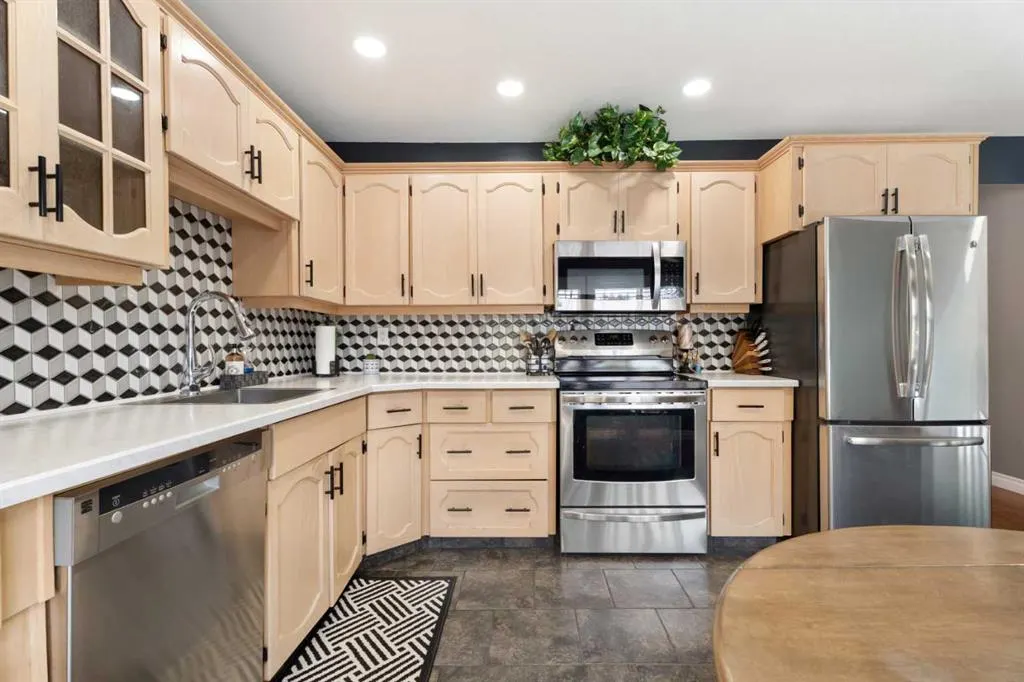 49 Lock Crescent