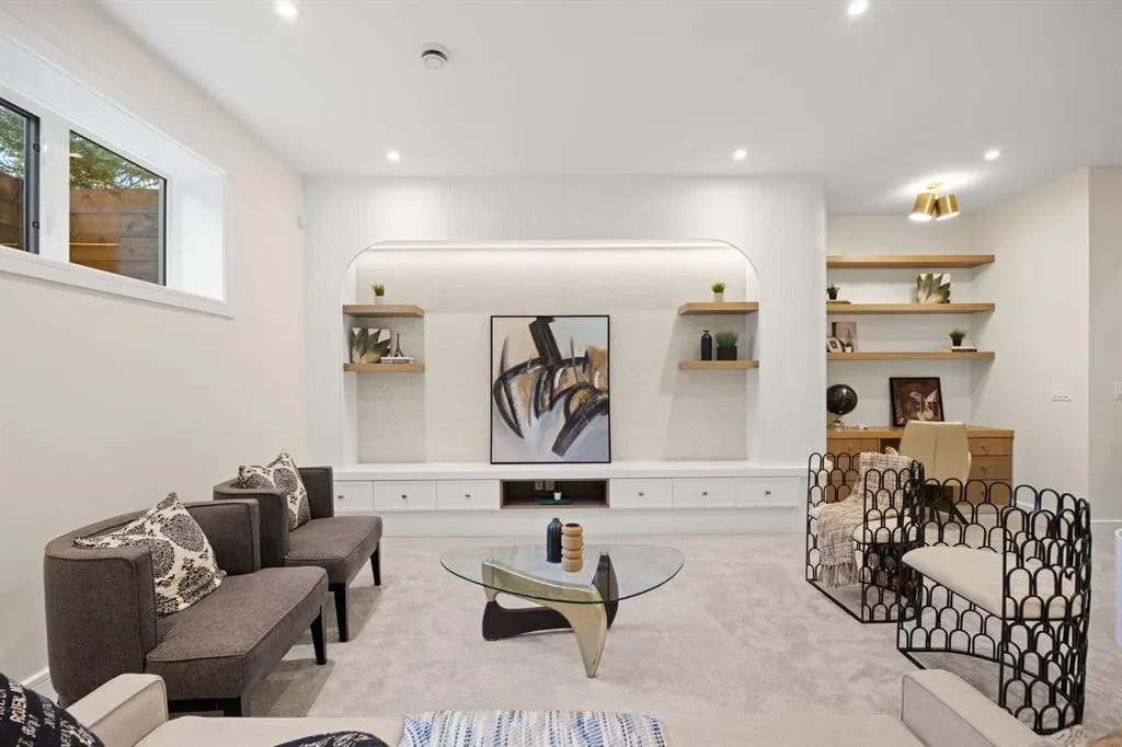 26 Varsplain Place NW