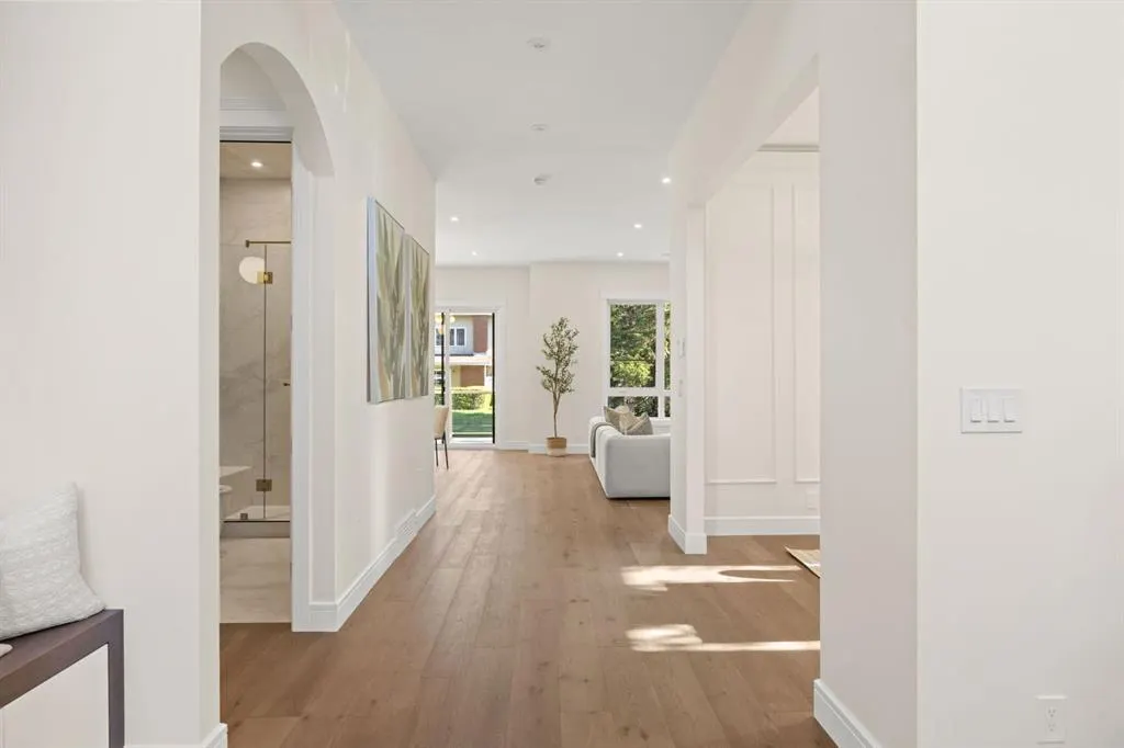 26 Varsplain Place NW