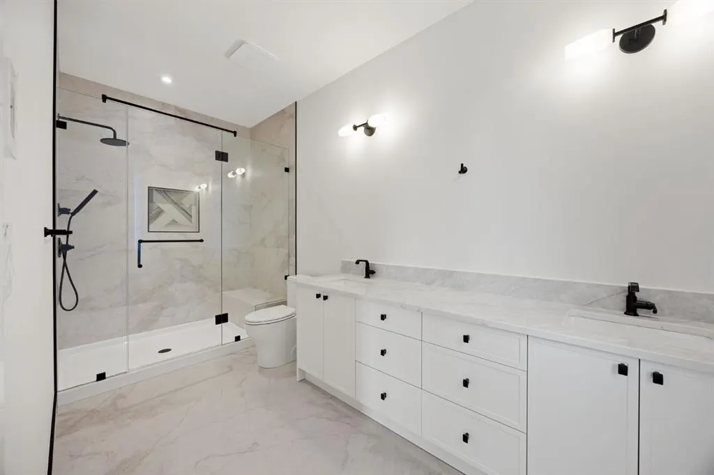 26 Varsplain Place NW