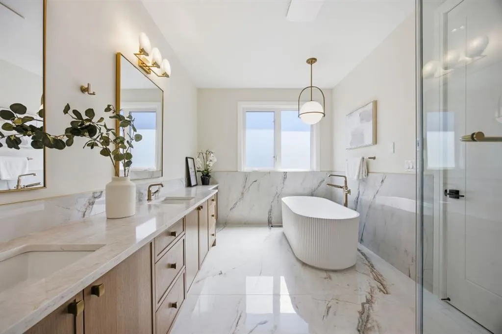26 Varsplain Place NW