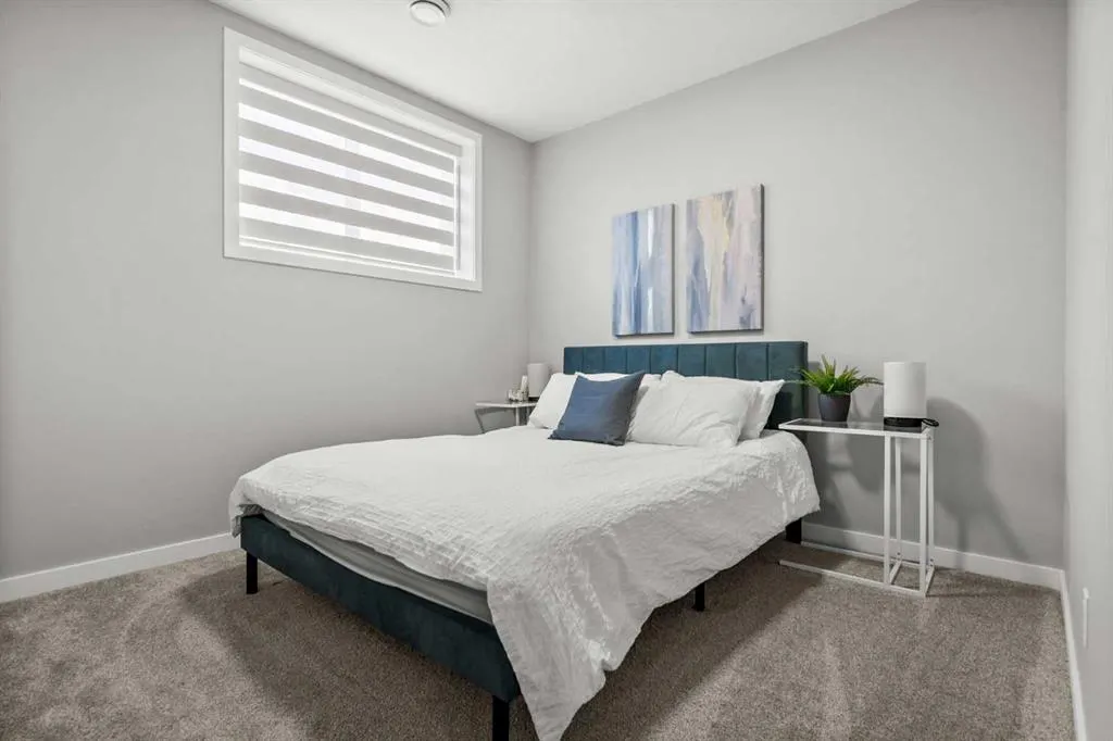 243 Silver Spruce Grove SW
