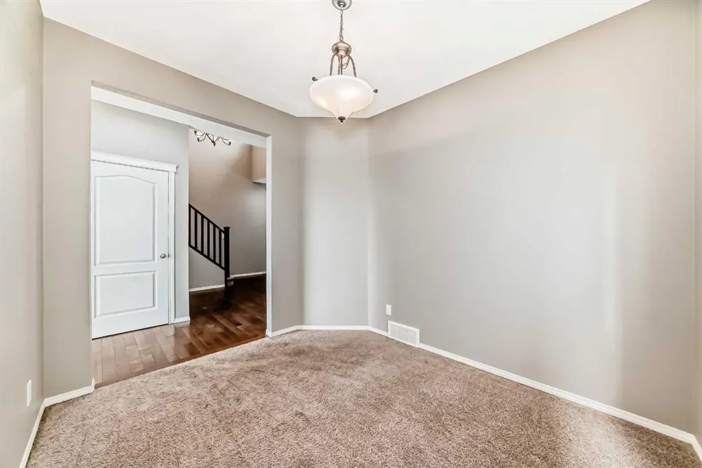 196 Cranberry Circle SE
