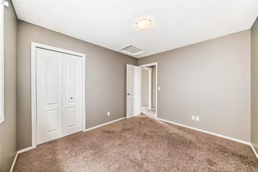 196 Cranberry Circle SE
