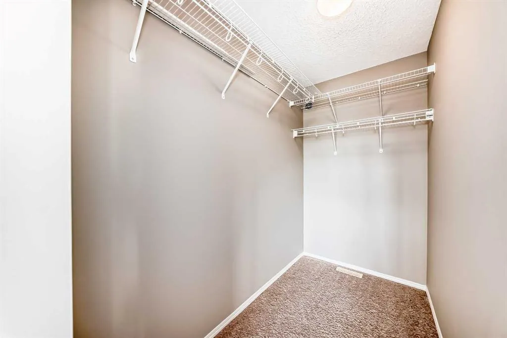 196 Cranberry Circle SE