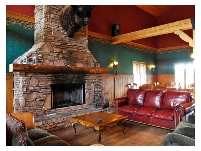 15 Kicking Horse Way