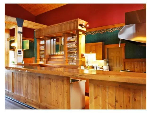 15 Kicking Horse Way