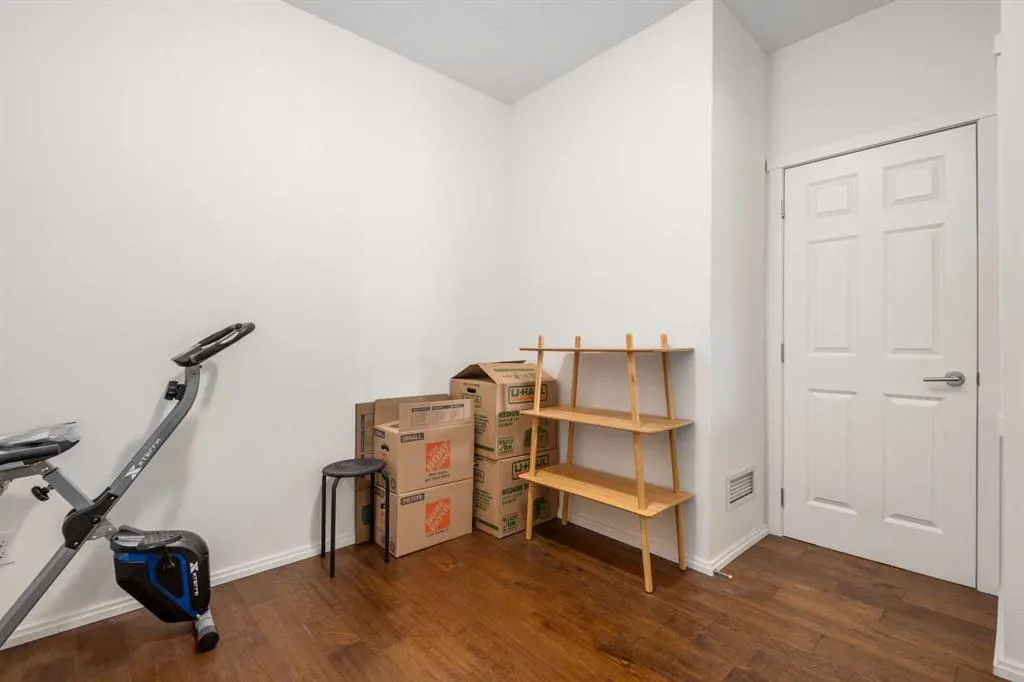279 Copperpond Common SE #1403