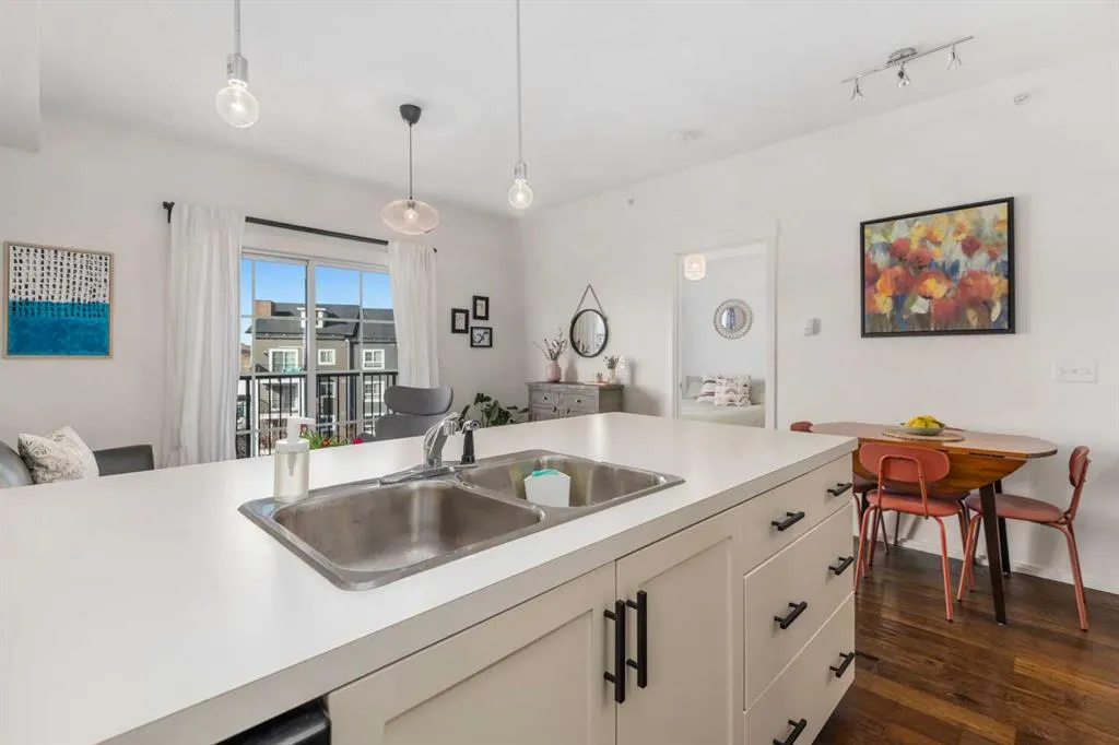 279 Copperpond Common SE #1403
