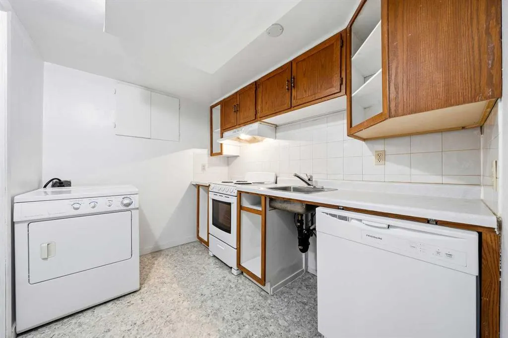 14 Radcliffe Crescent SE