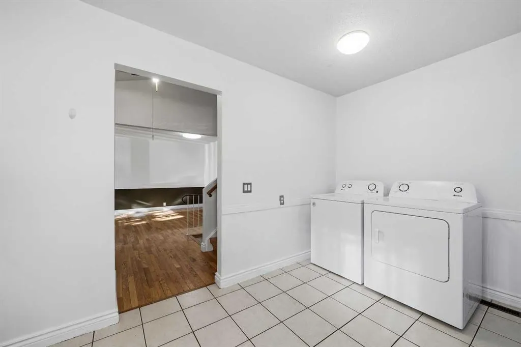 14 Radcliffe Crescent SE