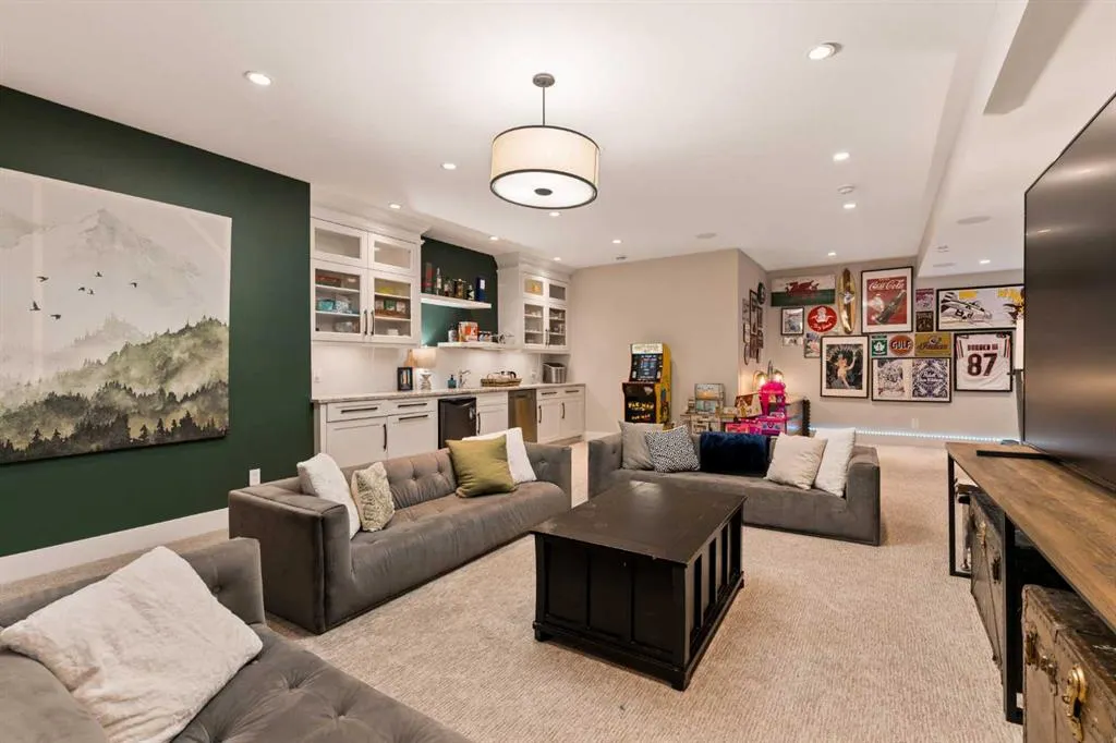 14 Silverhorn Park