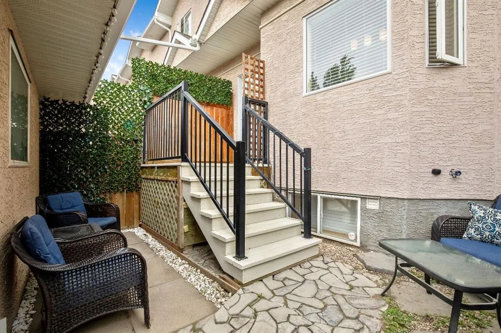 209 Strathcona Circle