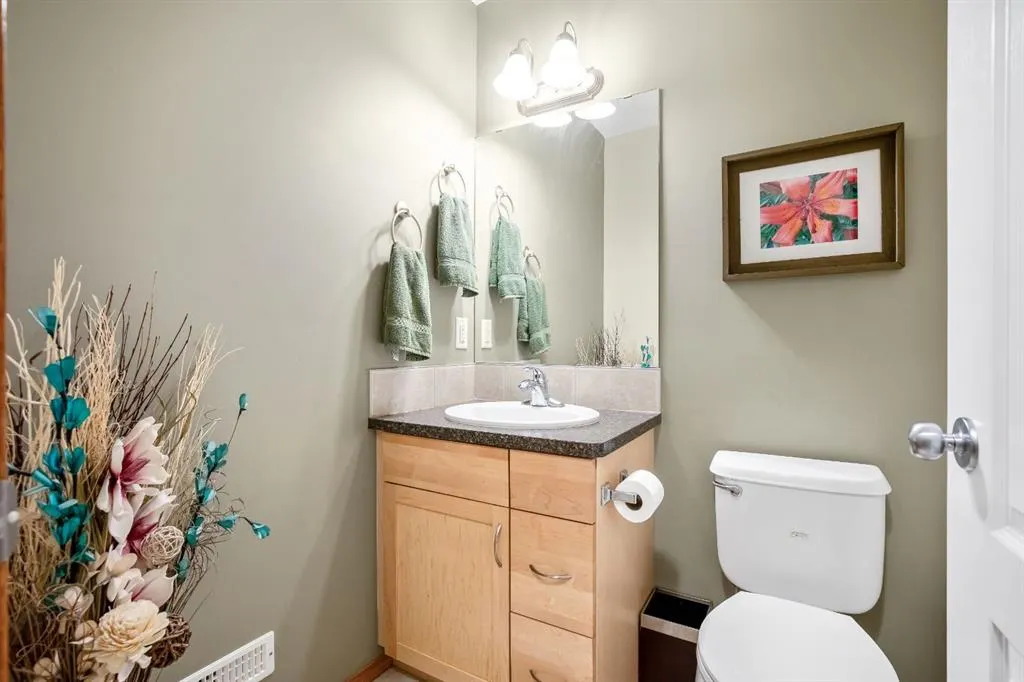 209 Strathcona Circle