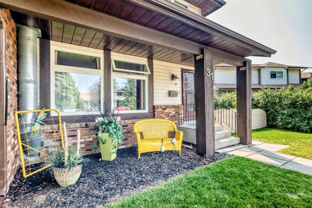 31 Ranchero Bay NW