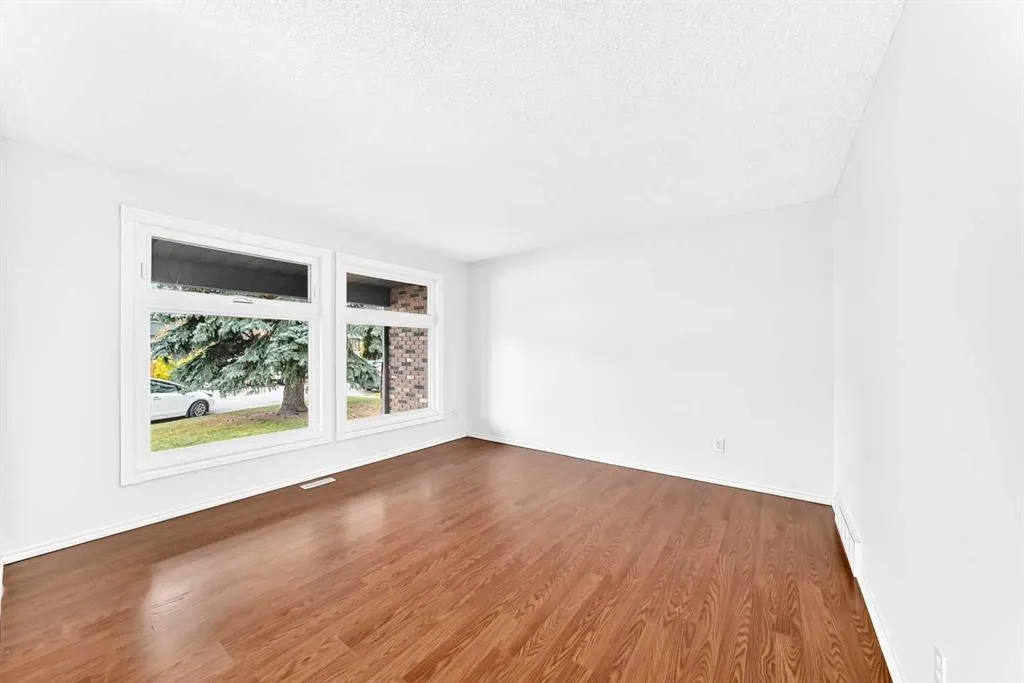 31 Ranchero Bay NW