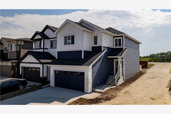 145 Sora Gardens SE