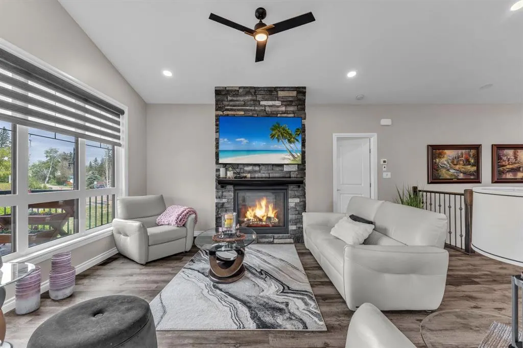5052 Lakeshore Drive