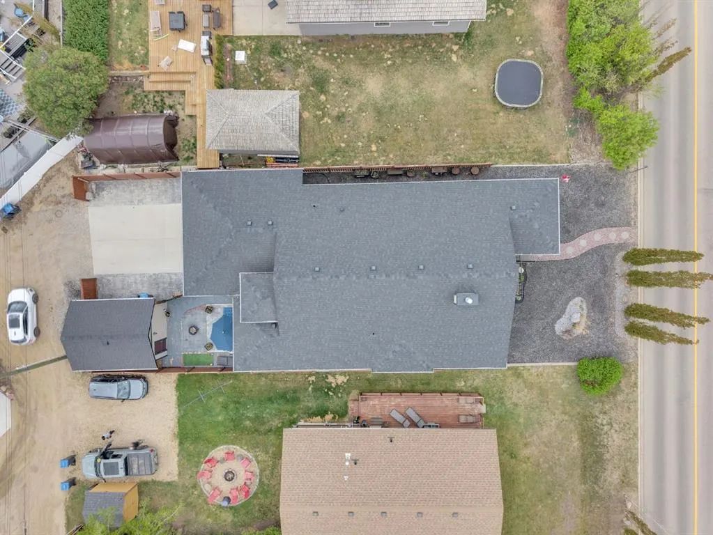 5052 Lakeshore Drive