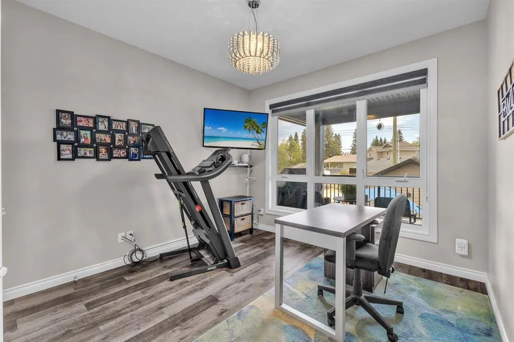 5052 Lakeshore Drive