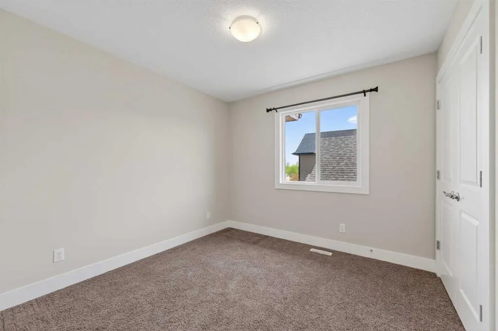 127 Legacy Circle SE