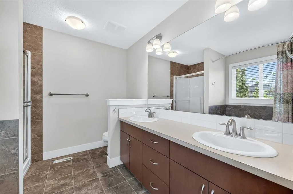 127 Legacy Circle SE