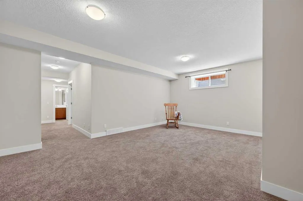 127 Legacy Circle SE