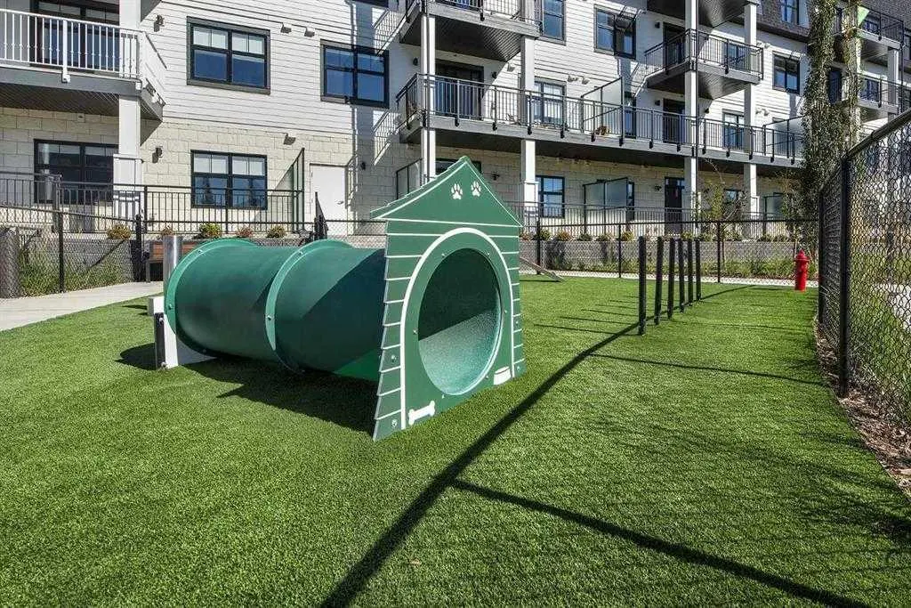 255 Les Jardins Park SE #423