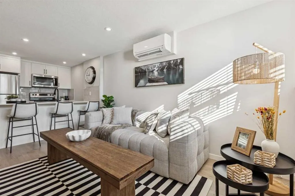63 Belmont Passage SW #110