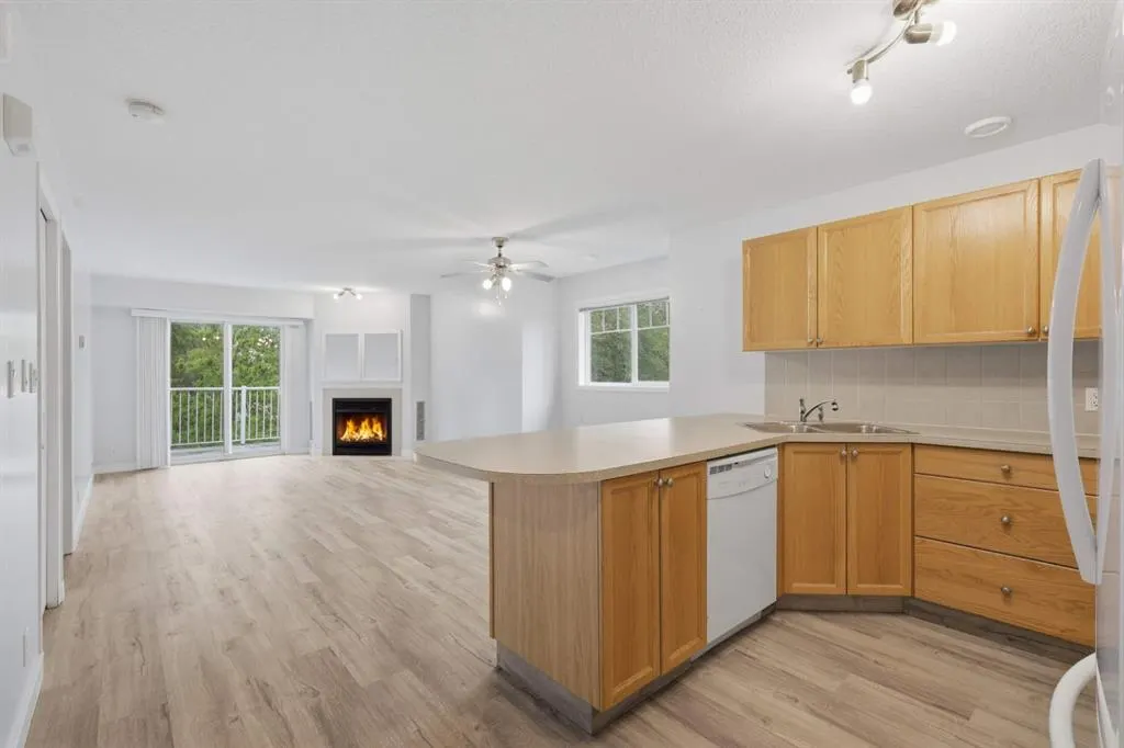 5220 50A Avenue #1103