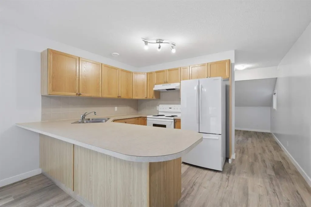 5220 50A Avenue #1103