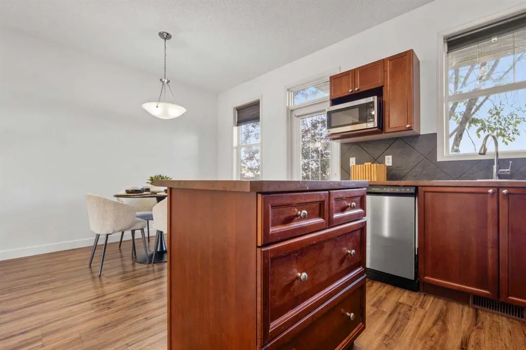 29 Springborough Boulevard SW #21