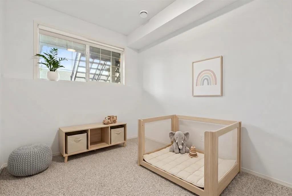 29 Springborough Boulevard SW #21