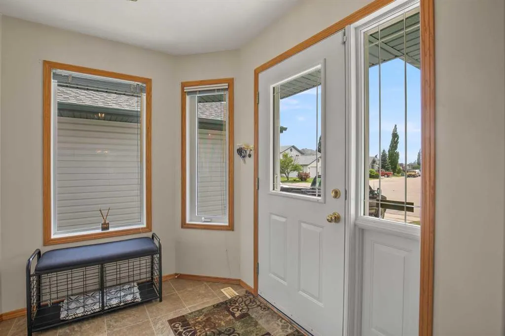 6014 44 Street Crescent
