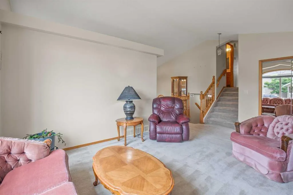 6014 44 Street Crescent