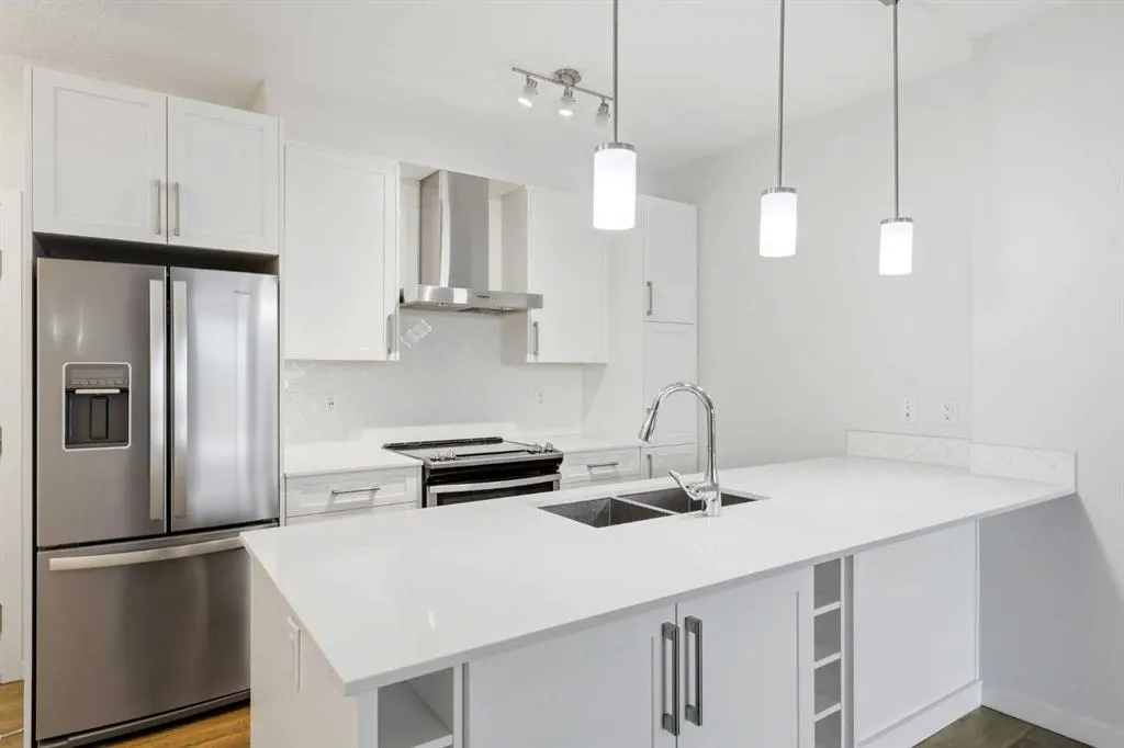 122 Mahogany Centre SE #212
