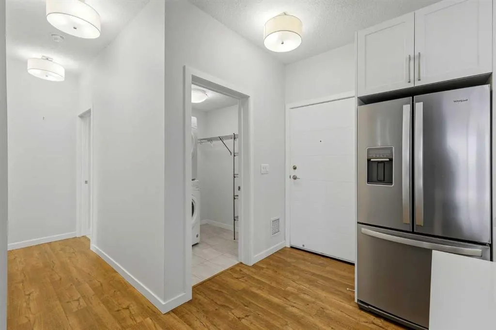 122 Mahogany Centre SE #212