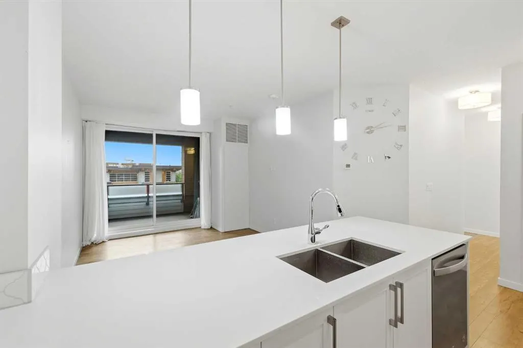 122 Mahogany Centre SE #212