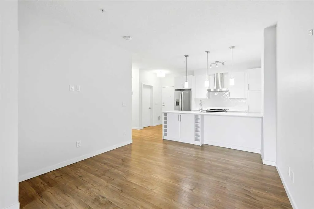 122 Mahogany Centre SE #212