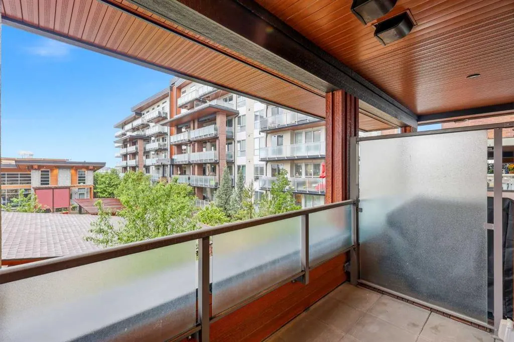 122 Mahogany Centre SE #212